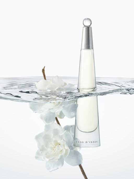 Issey Miyake - Photographer Mathieu Trautmann